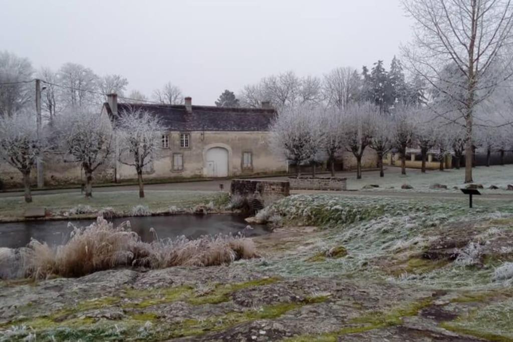 Superbe Appartement Dans Charmant Corps De Ferme Acheres-la-Foret Exterior foto